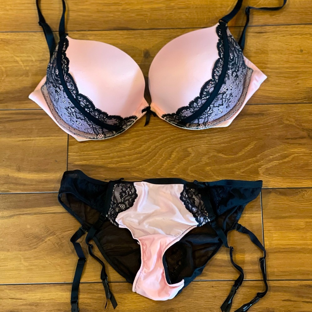 Victoria’s Secret 2pc set pink and black lace